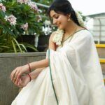 Avantika Mishra Instagram – Wishing my Malayali friends a bountiful and joyful Onam celebration. From Pookkalam to Payasam, indulge in the richness of #Onam traditions. 🍚🌸
.
.
Shot and styled by my Malayali duo @dxgphotographer @keerthysampath 🤗 
Saree and jewellery by @avyaali 
Makeup by @luxefacebyanitha 
Hair by @makeupbyshyamala