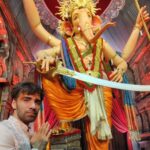 Avinash Tiwary Instagram - Blessings of the Vignaharta 🙏🏻🙏🏻 Thank you for the all the love🤗🤗 #lalbaughcharaja #mumbaicharaja