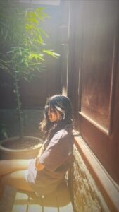 Barkha Bisht Sengupta Instagram - ♥️ The last year before she turns a teenager …. Sometimes Still a kid …. And such a big girl in many ways …. this girl isn’t easy 🙄 … coz she’s wild and free spirited … she speaks her mind (more than I’d like) but all I can do is give her the wings to fly …. HAPPY BIRTHDAY MY DARLING DAUGHTER !! #MEIRA ♥️