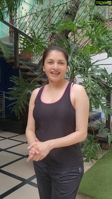 Bhagyashree Instagram - #tuesdaytipswithb Lower back stiffness? You need to try this exercise ... the scorpion twist. Lift your leg, then bend and twist to touch it to the opposite arm. Slow and steadily you will open up your back, smoothen out the tightness in your hipflexors, and make your abductors more flexible and be able strengthen your glutes. #functionaltraining #workout #workoutmotivation #coreworkout #exercise #corestrength #legworkout #workoutmotivation #fitnessmotivation #bestrong #fitness #domorebemore #exercise #muscles #health #flexibility #mobility #strengthtraining