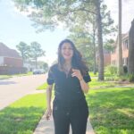 Bhagyashree Instagram – #tuesdaytipswithb 

Backward walking is a must do atleast for 10mins thrice a week.
It helps take off stress from your knees, balancing muscles of your hamstrings and quads. It also works on your shin muscles.. something we rarely concentrate on.
Walking by itself is known to improve your cognetive abilities, but this also makes sure that new nuerons are produced.

P.s. And pls excuse the huge zit which i tried to cover without makeup🤪

#walking #backwardwalking ##functionaltraining #workout #workoutmotivation #exercise #corestrength #legworkout #workoutmotivation #fitnessmotivation #bestrong #fitness #domorebemore #exercise #muscles #health #flexibility #mobility #strengthtraining