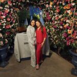 Bhagyashree Instagram – We meet and we eat !
.
Gastronomical Magical Holiday !
Meeting friends n family always brings out the hunger of good food.
Houston, Texas was that and more. Love you guys….miss you.. until we meet again ❤️🥰

#friends #holiday
#traveldiaries #foodnfriends