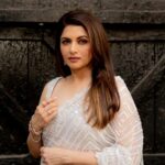 Bhagyashree Instagram - Silver linings ! Saree: @chaashni.couture Jewellery: @azotiique Stylist: @stylebysaachivj Team: @styledbynikinagda @sanzimehta777 Photographer: @anujjoshiproductions #saree #sari #shinebright #bebeautiful #sareelove #lovethelook #dressedup #shimmernshime #beyourownkindofbeautiful
