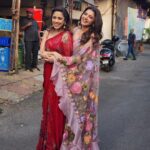 Bhagyashree Instagram – Now thats a happy smile !
Happy Birthday @nushrrattbharuccha 

#birthdaygirl #happybirthdaydarling