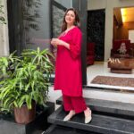 Bhagyashree Instagram - Its coffee time ! #coffee #coffeeandme #coffeelover #backhome #chillvibes Stylist - @roshni0819 Outfit - @swtantraofficial X @entertainmenttleo9