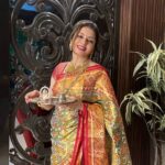 Bhagyashree Instagram - Ekadashi Shringar ! . #aboutlastnight #puja #blessings #gratitude #traditional #sarilove #saree #patola Sari @dsonspatolaart