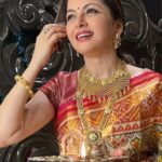 Bhagyashree Instagram - Ekadashi Shringar ! . #aboutlastnight #puja #blessings #gratitude #traditional #sarilove #saree #patola Sari @dsonspatolaart