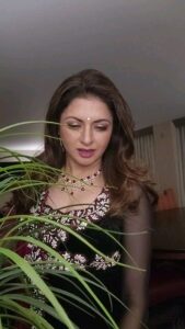 Bhagyashree Instagram - Bas Yunhi !! #throwbackthursday #reelfeel #lovethesong