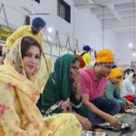 Bhagyashree Instagram – Langar ka khana !

An auspicious day to be able to visit the Hazur Sahib Gurudwara in Nanded and take blessings.
The place where the Guru Gobind Singh breathed his last and had conferred the title to the revered Guru Granth Saheb. It is also called Takth Sachkhand Hazur Sahib.
The peace, serenity and tranquility indeed set a tone for meditative introspection and prayer. A place where there is no discrimination. All that is needed is a heart open for love n compassion, a  mind that is non judgemental, hands ready to service humanity.
The langar ka khana stands as a symbol for all of the above. Everyone, irrespective of caste, gender, social or financial standing, all sit together and are served the same food.  Those who wish to offer their services may partake in serving or cleaning.
I am indeed lucky to be able to travel, to see, learn and soak in India.
Thank you @kiranbawaofficial for the arranging the amazing darshan.
#traveltalesbyb #traveldiaries #travel #incredibleindia #india  #gurudwara #hazursahib #blessings #gratitude
