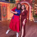 Bhagyashree Instagram - Sapna & Suman ! What a fun time we had on set! @krushna30 @archanapuransingh @kapilsharma #kapilsharmashow #kapilsharma #onset #funtimes