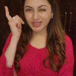 Bhagyashree Instagram - #tuesdaytipswithb Jab pati kare pareshaan, chalao dimaag ki dukkan. The biggest stress for most women is thinking about what the menu should be... and no family member ever helps solve it. So, when noone gives easy or straight answers, you can feed them their own words.😜 Its a light way to look at things. However, the fact is that the homemakers are the least appreciated in our societial structure. From everyday food to cleaning, managing relationships to householdbudgets childten's wellbeing to elders medical help.. the woman of the house takes on so many responsibilities. But more often than not, she is taken for granted. On #worldmentalhealthday take some time out to appreciate your wife, hug your mother, say kind words of appreciation for those around you that help making your house a home. Keep them happy and at mental peace. #happyhome #hubbynme #homemaker #everydaytips #everydaylife #foodmenu #healthyhomehappyhome @himallay27