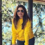 Bhagyashree Instagram – Oranges n lemons !
.
.
.
#colormehappy #colorofmylife #juices #hubbynme #familygoals #juice @himallay27 
@avantikadassani