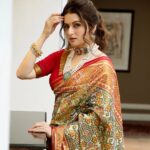 Bhagyashree Instagram - I don’t worry ! Don't waste energy trying to change opinions....do your thing, & don’t care if they like it.” #beyourownkindofbeautiful #saree #sari #sareelove #traditional #lovethelook #dressedup #shimmernshime #bebeautiful #gharchola HMU @nishthabhandari PICS @pinkiemakhijani JEWELLRY @roopavohrafinejewellery