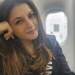 Bhagyashree Instagram – Mood for the day !!!

#traveldiaries #letsgo #flyhigh