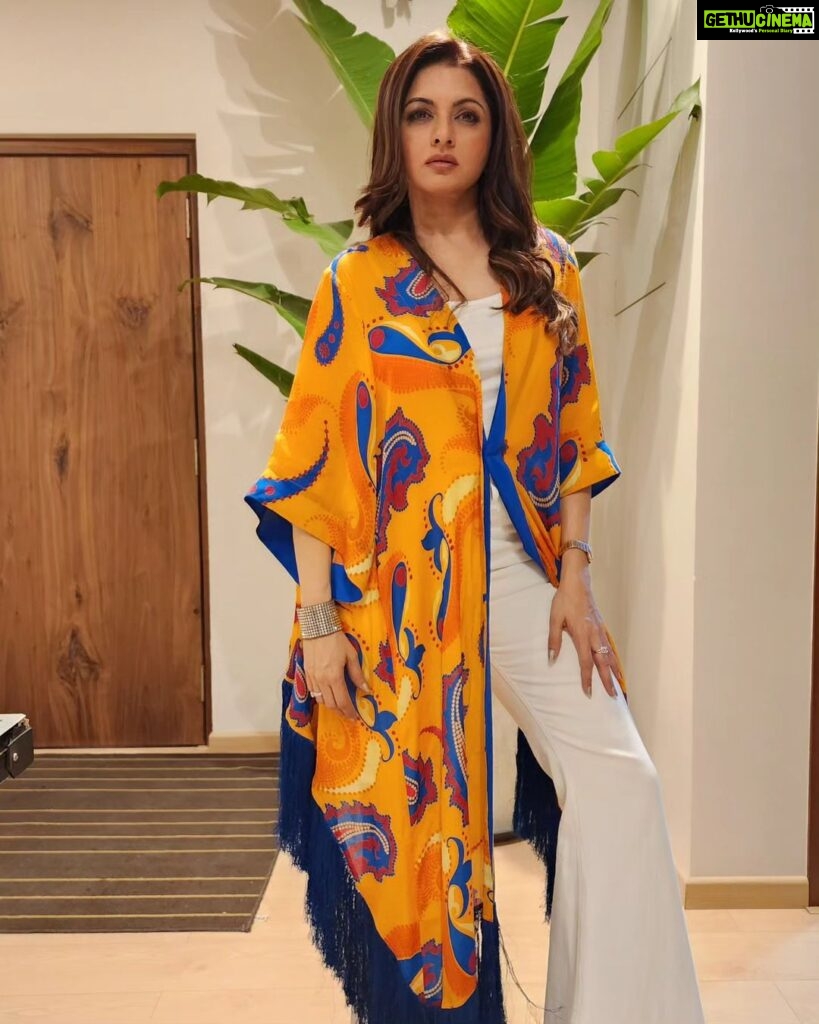 Bhagyashree Instagram - Mango bite ! Stylist - @roshni0819 Outfit - @stylejunkiie Hair - @farahkadkotra_hairmakeup