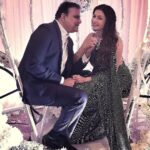 Bhagyashree Instagram - Totally in l❤️ve with this song ! Maza Marathi Manus !! #reelfeel #funmood #couplevibes #hubbynme #couple #dancereels #fullonfilmymode #lovethissong @himallay27