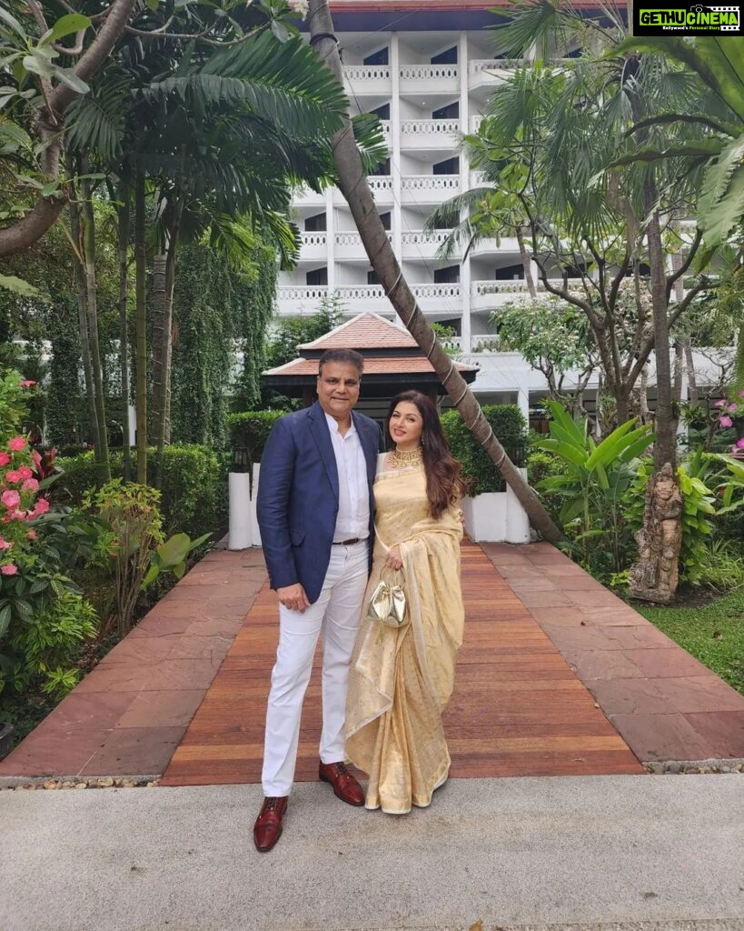 Bhagyashree Instagram - Wedding diaries photodump #weddingdiaries #bangkok #family #friends #memories #momentstoremember