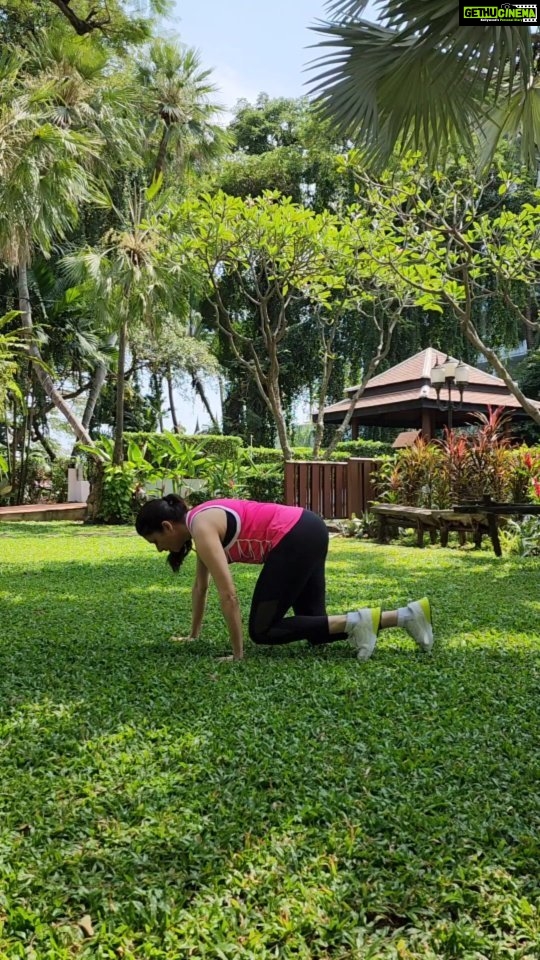 Bhagyashree Instagram - #tuesdaytipswithb The easiest corebuilding excercise of the animal flow workout is the Bear Crawl. This is often used as a warm up. So do try these 20 steps in good form. Back in nuetral position, core held tight, without major hip rotation... keep your knees off the ground at all times, parallel to the floor, and move opp hand and leg forward. Want to increase intensity ... do it in reverse.This exercise also helps with balance and co-ordination. If you want to learn #animalflowworkout Contact @mr.yashpatel #animalflow #functionaltraining #workoutmotivation #coreworkout #exercise #corestrength #legworkout #workoutmotivation #fitnessmotivation #bestrong #fitness #domorebemore #exercise #muscles #health #flexibility #mobility #strengthtraining