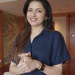 Bhagyashree Instagram - #tuesdaytipswithb Giving your children everything that you think they dream to have OR the means to achieve everthing that they dream of.... which is better.? Teaching them the right values, the correct skills and showing them opportunities that they can avail of.. will make them self suficient. We are not going to be there for ever. Teach your children the way to live life... independently. #teaching #children #values #independent #learn #skill #skills #dreamachieveinspire #tips #corevalues #valuesystem #parenthood #parents #familyvalues #success #motivation