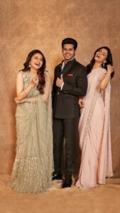 Bhagyashree Instagram - Don't take life that seriously !! #familygoals #family #myloves #myson #mydaughter #strikeapose #thisisus #us #dressedup #filmy #fullonfilmymode @avantikadassani @abhimanyud 📷@vievekdesai