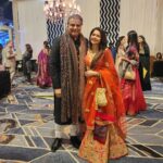 Bhagyashree Instagram - Wedding Diaries contd... #weddingdiaries #lucknow #moments #hubby #bff #menmine #weddingphotography #sareelove #traditional #traditionalwear #saree #indianwear #family #indianweaves #benarasisaree @himallay27