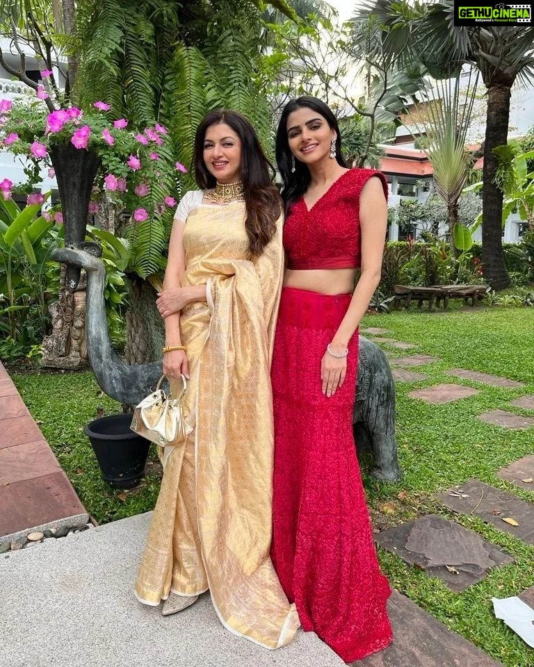 Bhagyashree Instagram - Wedding diaries photodump #weddingdiaries #bangkok #family #friends #memories #momentstoremember