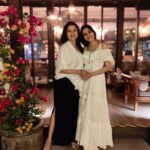 Bhagyashree Instagram – Celebrations !!! Famtime
.
.
A birthday recap of @avantikadassani 2023

#familytime #birthday
#daughterlove #celebratelife #moments #funmood #celebrations