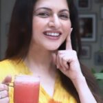 Bhagyashree Instagram – Going red! #tuesdaytipswithb

Tomatoes are a part of my everyday meals, raw, cooked or even as a juice. It has 70% of a woman’s daily requirement of Vit C.
High Vit C ensures easy absorption of collagen and that means better  and brighter skin.

It also has Vit A, potassium, folate, antioxidants(increased immunity amd reduces effect of free radicals) and lycopene which is anti cancerous. Having tomatoes is a great way to reduce and cholestrol lower bloodsugar too.

Have a tomato everyday amd watch your wrinkles go away😇

#tomato #tomatoes #tipsforhealth #homecooking #easyhealthtips #vitC #betterskin #bebeautiful #veggies #vegetables #healthytips #health #everydaytips #vitamins #nourishment #healthfood #diet #weightloss #foodhacks #foodoftheday #nutrition #healthyfood #healthhacks #goodhealth #eatwell  #nutritious #womenshealth