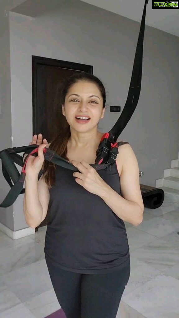 Bhagyashree Instagram - #tuesdaytipswithb Getting better n stronger day by day.. the mantra is never to give up. Many of you know my journey of prioritizing wellness, but for those who don't... there was a time I couldn't move my right hand at all and I was told that I would require surgery. However, I do believe that the body can heal itself and with discipline, dedication, persistance and preserverance miracles happen. Pull ups on the trx help to maintain the strength n mobility of my scapula. The trx can be put up anywhere in your house, on a wall or even a tree. There are scores of exercises that you can do with it. This is just one of them. Do check out my youtube for more. #exercise #workoutmotivation #exercisemotivation #scapula #scapularmobility #strength #mobility #trx #trxworkout #trxpullups