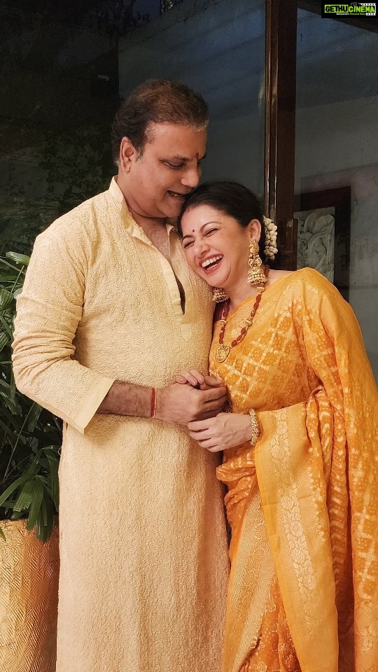 Bhagyashree Instagram - #aboutlastnight Lakshmi Puja at home #puja #diwali #family #familytime #blessings #blessed #myhome #mylife #festivevibes #festival #festivalsofindia #familygoals #festivalvibes #traditional #traditions #lakshmipuja #laxmipuja