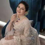 Bhagyashree Instagram - Blush pink! Outfit: @mohini__chabria Jewellry: @farahkhanworld Rings & braclet @jewelryaccent Styled by @roshni0819 MakeUp: @elvismakeupartist Hair: @sanjeeda1772 #saree #jewellery #pink #sareelove #lovethelook #dressedup #bts #shoot #shimmernshine #glam #bebeautiful #shimmernshine #shinebrightlikeadiamond #beyourownkindofbeautiful