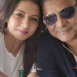 Bhagyashree Instagram - #tuesdaytipswithb Relationship goals! We often get caught up in our daily routines so much that we don't give time to things that matter the most to us... special relationships. Making that effort on a regular basis is necessary, doing things together, taking off on short trips together allows us to spend quality time with each other without the disturbance or hindrance of other factors. When you can invest money in homes, jewellry, stock n shares.. why not in what matters the most. Holidays, even if they are short... can reconnect, rekindle the spark in love. Make the time, take the effort to do so. #relationshipgoals #happiness #togethertime #hubbynme #togetherforever #togetherness #tipsforhappiness #nature #funmoments @himallay27 Music: Relaxing Ballad Musician: Alexander Nakarada