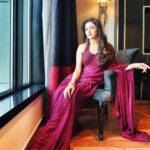 Bhagyashree Instagram – Color of the season.

Styled by @kmundhe4442
Outfit by: @jigarmaliofficial
@fashionbusinessofficials
#red #redsaree #sareelove #saree #glamour #style #click  #photoshoot #strikeapose #beyourownkindofbeautiful #ootd