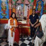 Bhagyashree Instagram - Ek mein roop anek! My Ayodhya visit was so eventful to say the least. Did darshan of #ramlalla #hanumangarhi and even took part in the Ram leela as MaShabri. Yeh bhi kar liya! Transported into a different era, a different zone, connecting to the roots, understanding the scriptures, life in Ayodhya.... lucky to have had this experience during Navratri. #ayodhya #ramleela #throwbackthursday #traveldiaries #ramayan #shabri #stage #uttarpradesh #incredibleindia #festival #navratri Ayodhya City