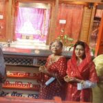 Bhagyashree Instagram - Ek mein roop anek! My Ayodhya visit was so eventful to say the least. Did darshan of #ramlalla #hanumangarhi and even took part in the Ram leela as MaShabri. Yeh bhi kar liya! Transported into a different era, a different zone, connecting to the roots, understanding the scriptures, life in Ayodhya.... lucky to have had this experience during Navratri. #ayodhya #ramleela #throwbackthursday #traveldiaries #ramayan #shabri #stage #uttarpradesh #incredibleindia #festival #navratri Ayodhya City