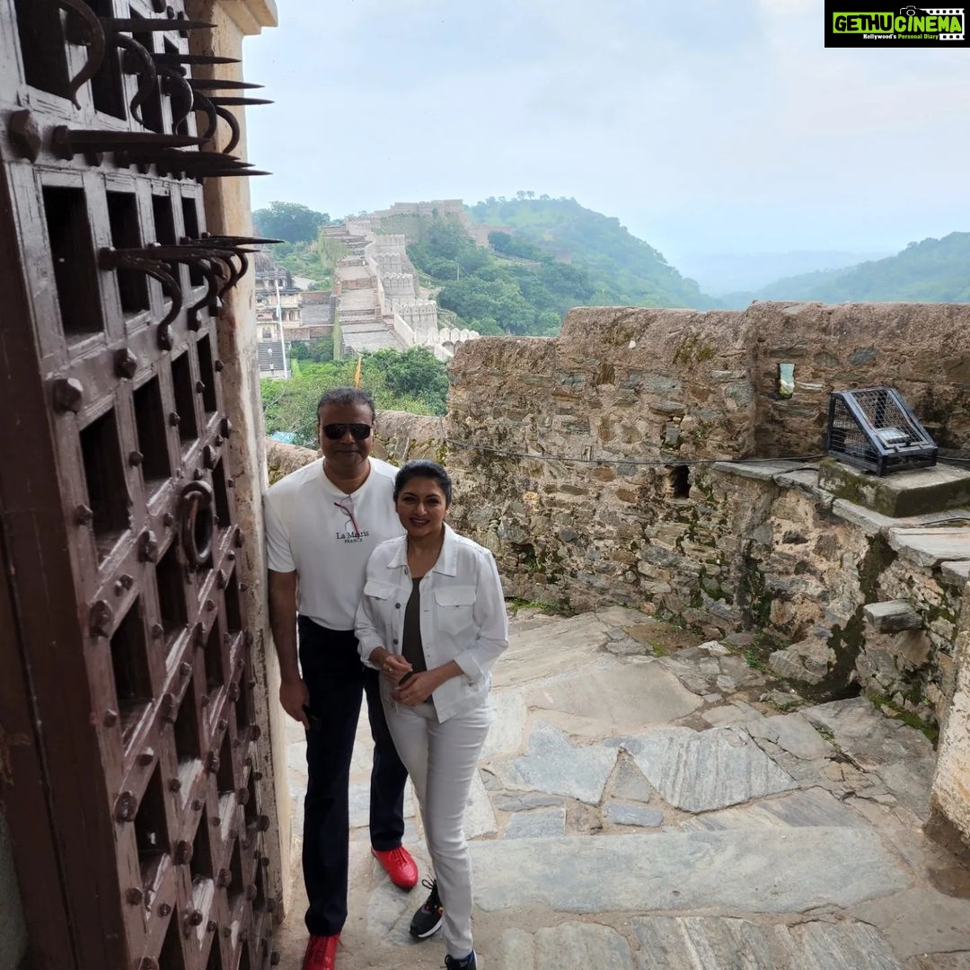 Bhagyashree Instagram - Kuch yaadgar lamhe... holidaytrip to Kumbhalgarh, Rajasthan. #photodump #traveldiaries #incredibleindia #kumbhalgarh #rajasthan #funmoments #holiday #traveldestination #activities #moments #enjoythelittlethings #liveinthemoment @himallay27