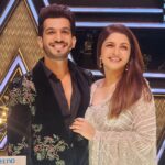 Bhagyashree Instagram – Thank you for all the love.

 #SajiniShindeKaViralVideo 
Hum toh viral ho gaye ji ! 
@nimratofficial
@radhikamadan

Had so much fun with you all.
@theshilpashetty
@kirronkhermp 
@arjunbijlani