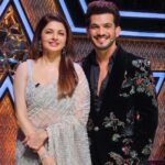 Bhagyashree Instagram – Thank you for all the love.

 #SajiniShindeKaViralVideo 
Hum toh viral ho gaye ji ! 
@nimratofficial
@radhikamadan

Had so much fun with you all.
@theshilpashetty
@kirronkhermp 
@arjunbijlani