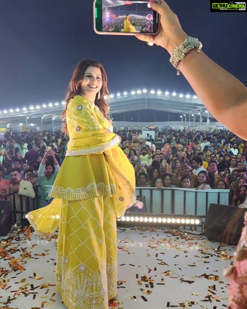 Bhagyashree Instagram - Navratri ki dhoom !! Touring all over the country and having the experience of a lifetime seeing the beautiful way navratri is celebrated all over India. I even danced to the heart thumping current favourite #vithala song in #hyderabad #incredibleindia #navratri #festivalsofindia #dance #festivewear #festivevibes Stylist - @roshni0819 Outfit - @leela_by_a x @offbeatmediain