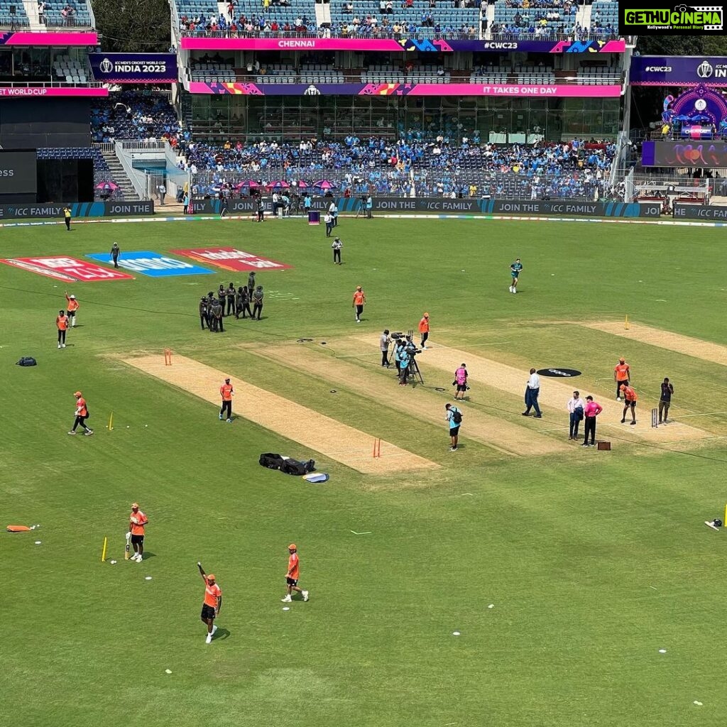 Bharath Instagram - Go India 🇮🇳!! #indiavsaustralia #worldcup2023 #cricketlover #india Chepauk Stadium