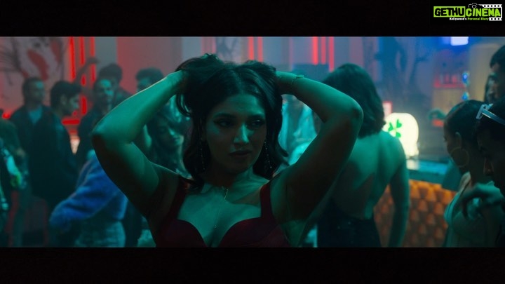 Bhumi Pednekar Instagram - Rebel. Rage. Repeat. All Night! ๐๐ป #Haanji Song out TOMORROW! . . . #ThankYouForComing #ComebackOfTheChickFlick #DontForgetToCome @shehnaazgill @dollysingh @kushakapila @shibani_bedi #PradhumanSinghMall @natasharastogi @Gautmik @sushantdivgikr @salonidaini_ @dollyahluwalia @kkundrra @tejaswidevchaudhary @anilskapoor @shobha9168 @ektarkapoor @rheakapoor @karanboolani @radsanand @prashastisingh @qaranx @the.rish @rajitdev @sidkaushal22 @udayanbhat @gaurisathe @jpaarth @balajimotionpictures @akfcnetwork @saregama_official
