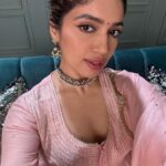 Bhumi Pednekar Instagram - Felt ☺️ Also @niharikabhasinkhan21 am obsessed. The choker and earrings look so good. Congratulations on @akirahin.india ✨
