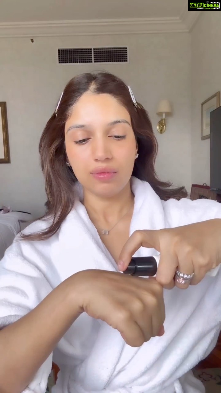 Bhumi Pednekar Instagram - GRWM for the day ✨Also this song @ap.dhillxn 💛🤌 used some of my fav @maccosmeticsindia products✨