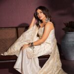 Bhumi Pednekar Instagram – Khaas Mauka Nahi, Aap Hai ❤️

From ethnic elegance to contemporary chic, this collection by @ishinfashions celebrates the modern Indian woman in all her glory. ✨ 

New collection now available on @myntra

#CelebrateYou #Collab