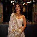 Bhumi Pednekar Instagram – Art 🤍

.
.
Wearing @rohitbalofficial 
Jewellery @amrapalijewels 
Styled by @mohitrai @shubhi.kumar 
Makeup @sonicsmakeup 
Hair @hairstories_byseema 
Managed by @khandelwal_neha 
@iffmelbourne 
Clicked by @phamstapham National Gallery of Victoria