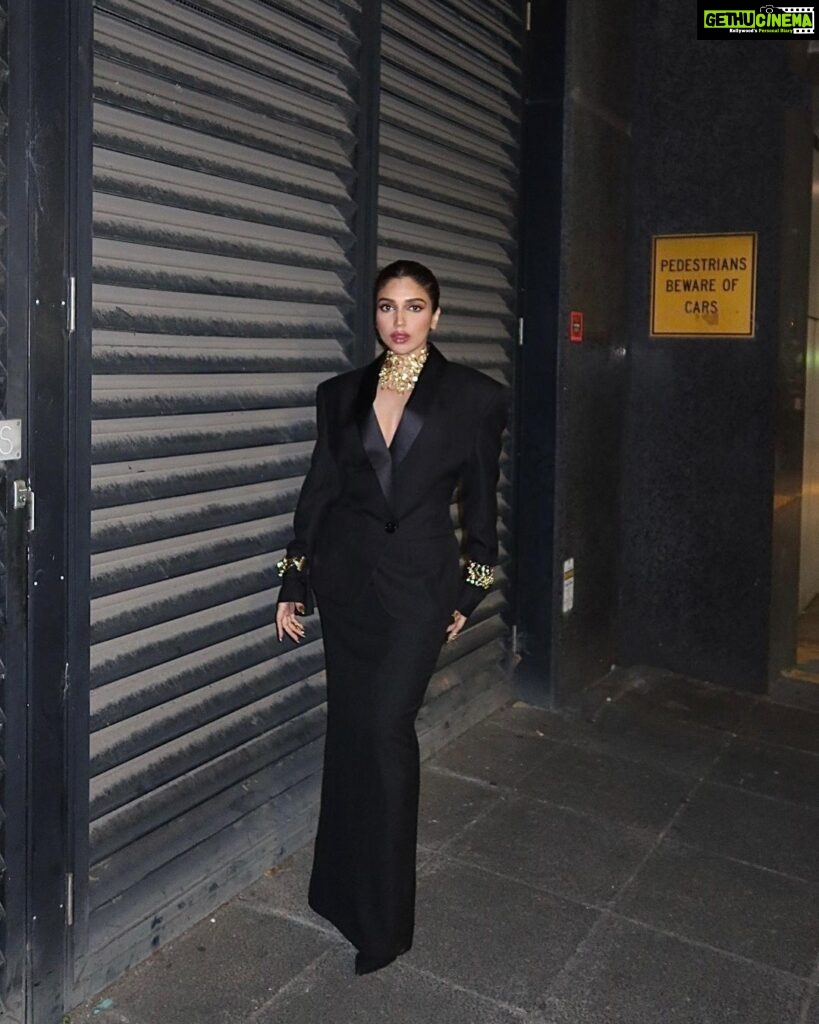 Bhumi Pednekar Instagram - Tonight in Melbourne for @iffmelbourne 🤍 Styled by : @mohitrai with @shubhi.kumar Outfit : @alexandrevauthier @tutuskurniatiofficial Jewellery: @studio.metallurgy @shoplune Make up @sonicsmakeup Hair @hairstories_byseema Managed by @khandelwal_neha Thank you @samikshapednekar for clicking me 🤍