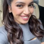 Bhumi Pednekar Instagram - Ignore the singing, Positive Vibes Only 🙂🧚‍♀️❤️👑 . . . #ThankYouForComing #6thOctober #bhumipednekar