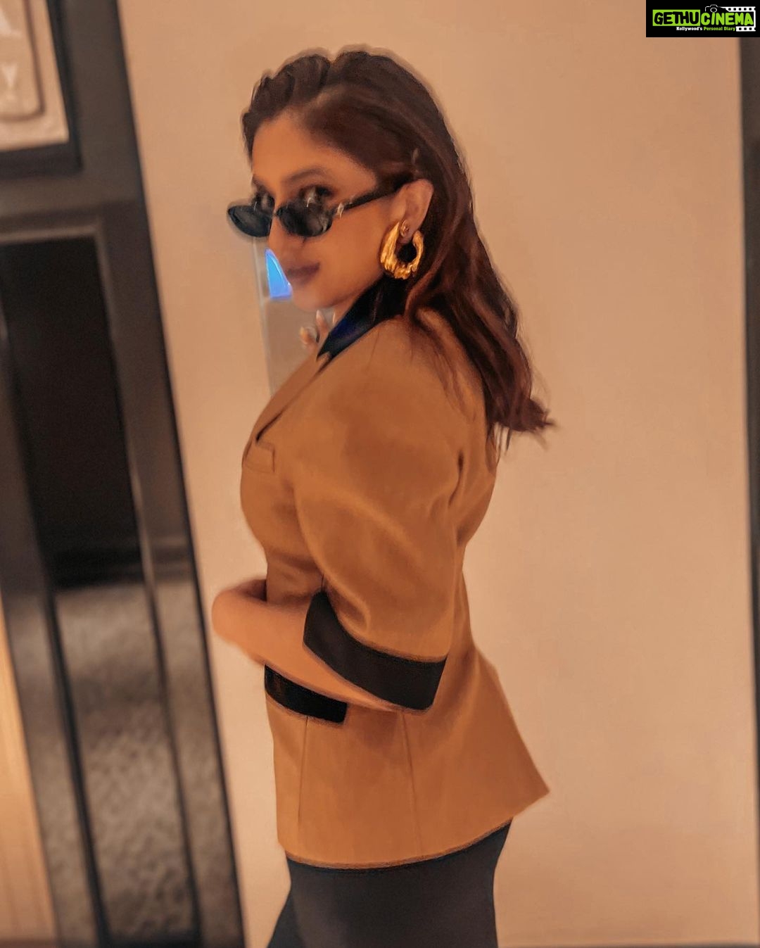 Bhumi Pednekar Instagram - Am ready! . . . Clicked by @rohit_bhatkar ❤️ 💄: @maccosmeticsindia