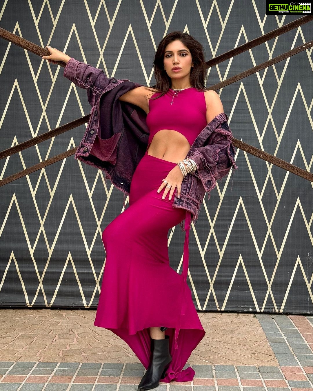 Bhumi Pednekar Instagram - Na na mujhe choona na door hee rehna, Pari hoon main ;) . . . Styled by - @manishamelwani @devanshi.15 Jacket - @dhruvkapoor Dress - @dollaypop.shop Jewels - @shoplune Shoes - @newbottega Hair - @the.mad.hair.scientist Makeup - @sonicsmakeup Styling Team - @sim.ran_awayy @junni.khyriem @gypsy.girl.world @iambidipto_ @kasliwalriddhi @bhavnaaaaa.r