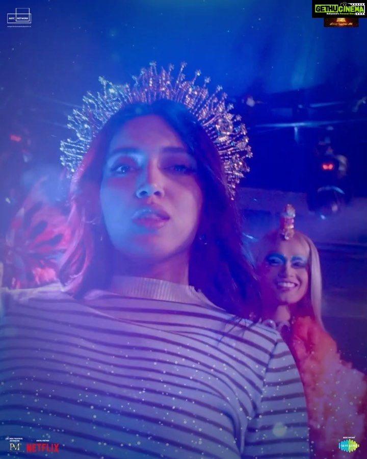 Bhumi Pednekar Instagram - Queens its time to sing to the world, “Pari Hoon Main”💃🏻 Listen to #PariHoonMain by @sunidhichauhan5 & @sushantdivgikr AKA Rani KoHEnur, on Saregama Music’s YouTube Channel and all major streaming platforms! #ThankYouForComing #ComebackOfTheChickFlick #DontForgetToCome #PariHoonMainSong . . . @shehnaazgill @dollysingh @kushakapila @shibani_bedi #PradhumanSinghMall @natasharastogi @Gautmik @salonidaini_ @dollyahluwalia @kkundrra @tejaswidevchaudhary @anilskapoor @shobha9168 @ektarkapoor @rheakapoor @karanboolani @radsanand @prashastisingh @lesleelewisofficial @paisrahul @narimank77 @senoritasunita @karishmachavan @udayanbhat @gaurisathe @jpaarth @balajimotionpictures @akfcnetwork @saregama_official